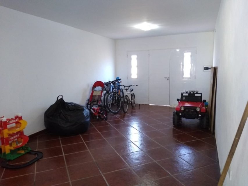 56 e 23 y 23 Bis General Pico Casa 5  ambientes  En Venta agUA -12