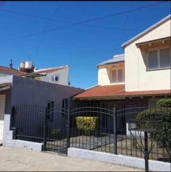 CASA EN VENTA BARRIO EMPLEADOS DE COMERCIO