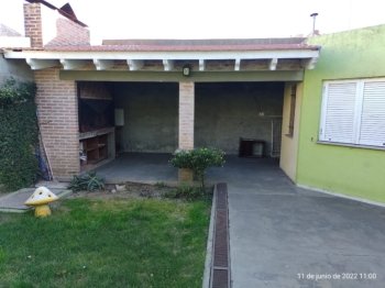 CASA EN VENTA BARRIO EMPLEADOS DE COMERCIO